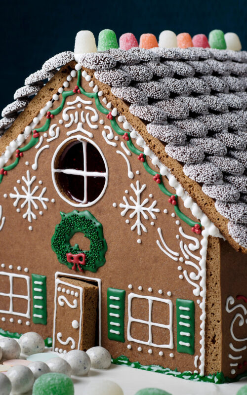 Teen DIY Gingerbread Houses